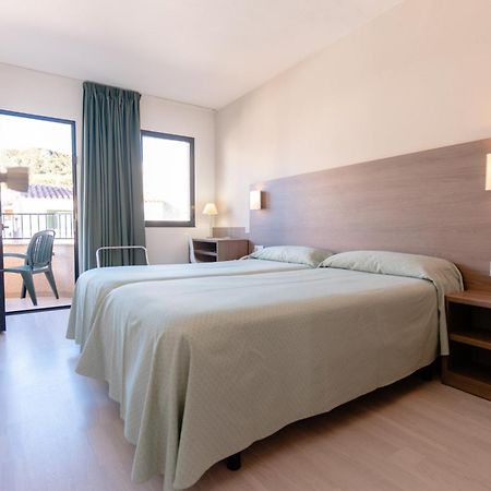 Apartamentos Loar Ferreries Exterior photo